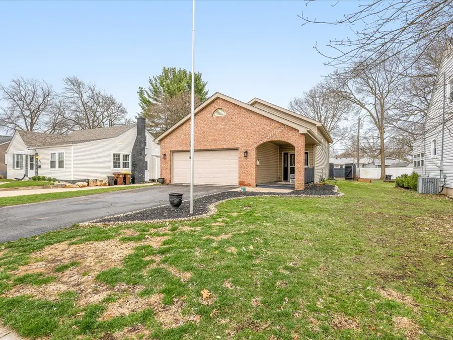 207 Coronado Boulevard, Loves Park, IL 61111 - #2