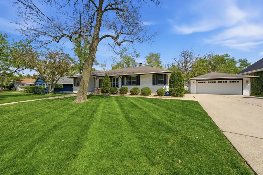 18131 Loomis Avenue, Homewood, IL 60430 - #2