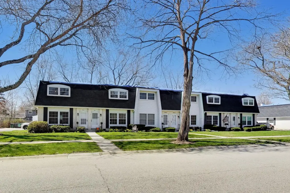 845 Country Club Drive #F, Libertyville, IL 60048 - #1