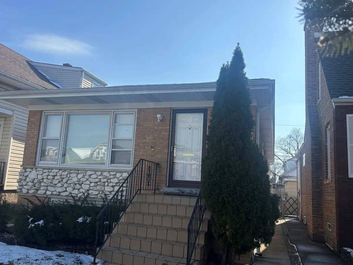 5246 N Liano Avenue, Chicago, IL 60630 - #1