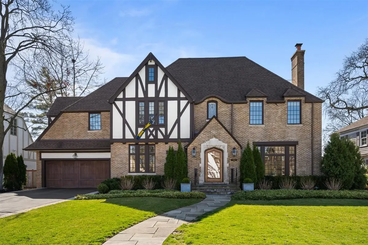 562 Earlston Road, Kenilworth, IL 60043 - #1