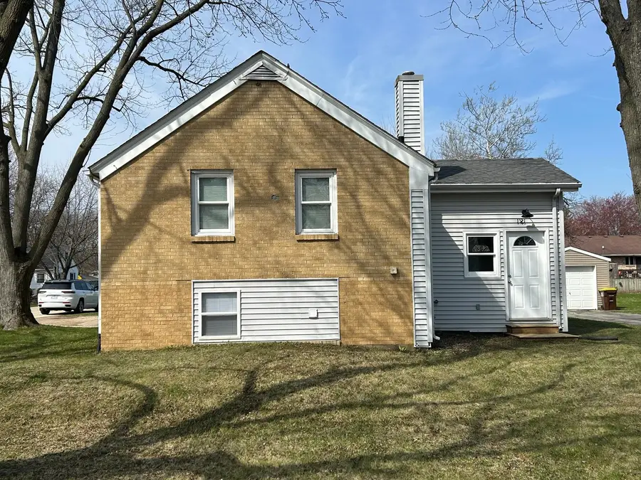 1121 8th Avenue, Belvidere, IL 61008 - #3