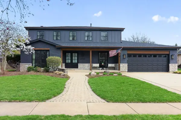 2053 Somerset Lane, Wheaton, IL 60189