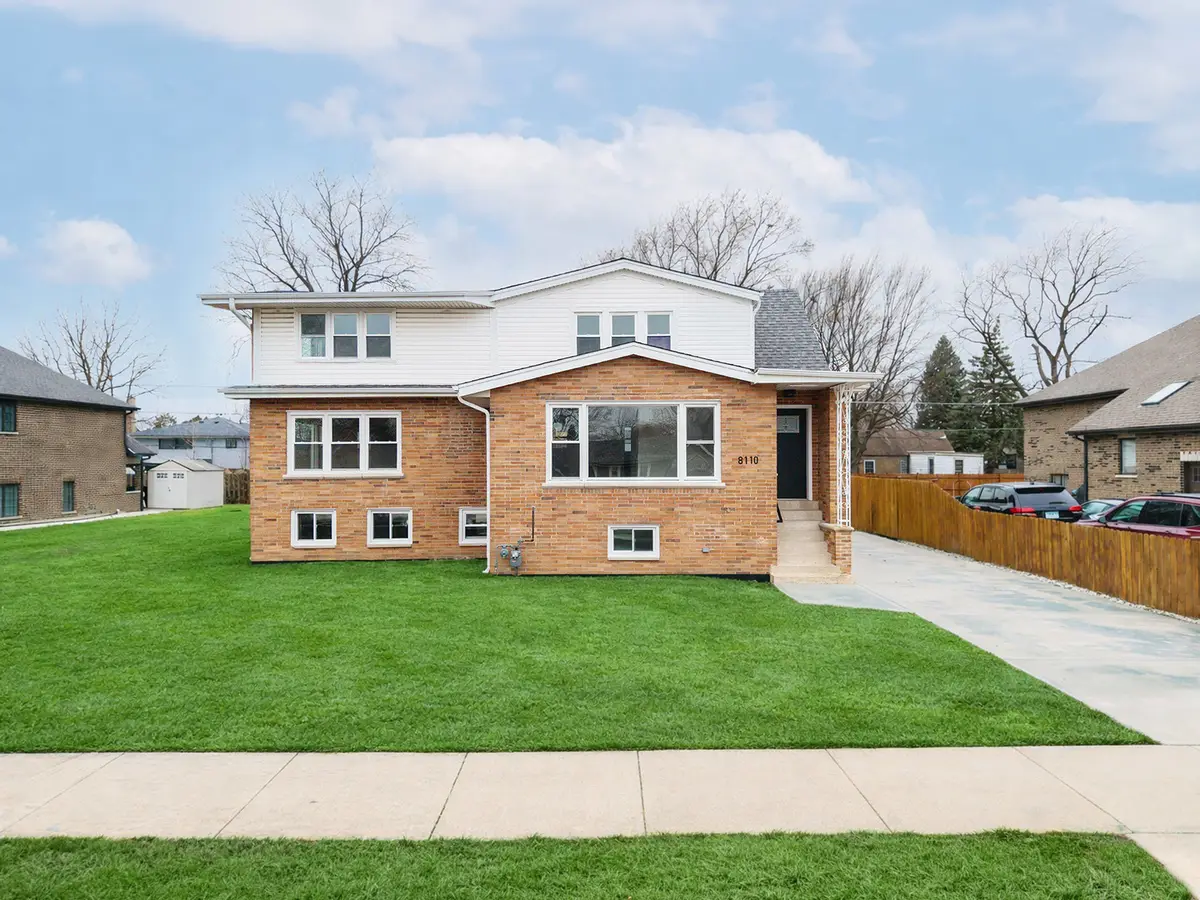 8110 Lockwood Avenue, Burbank, IL 60459 - #1