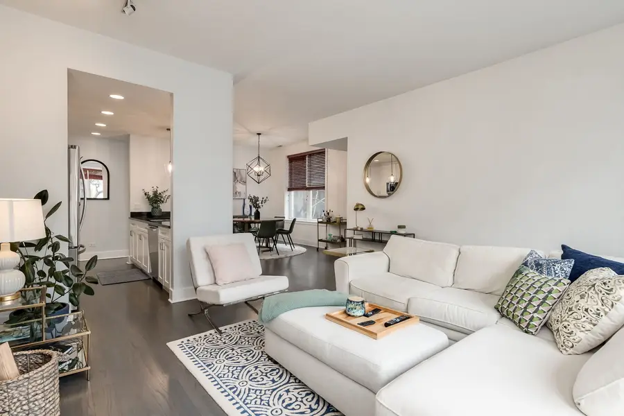 1123 W Chestnut Street #2E, Chicago, IL 60642 - #3