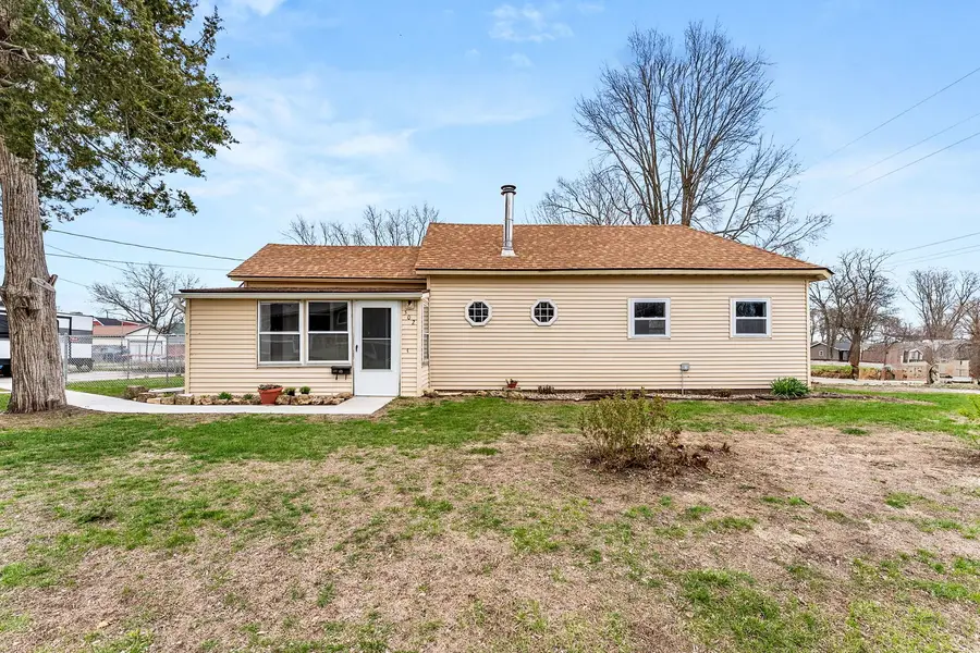 502 7th Avenue, Camanche, IA 52730 - #2