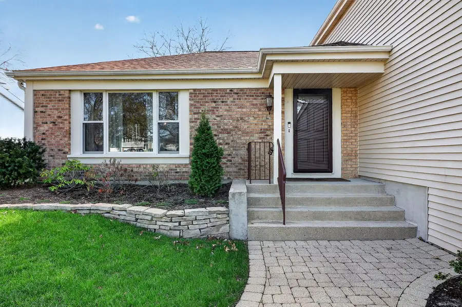 2340 Appleby Drive, Wheaton, IL 60189 - #2