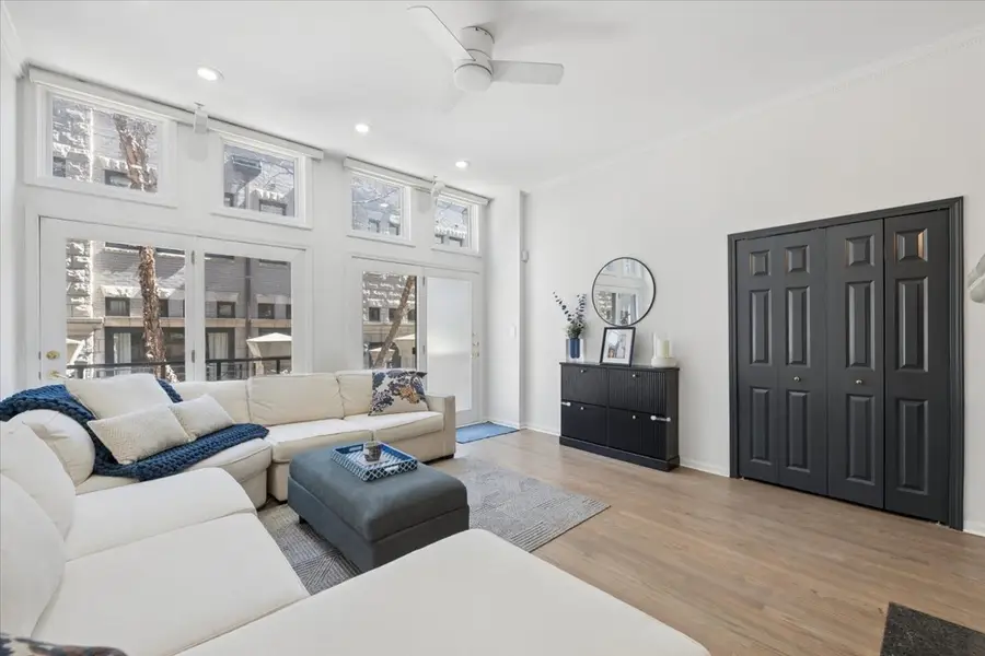 930 N Clark Street #I, Chicago, IL 60610 - #3