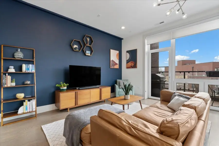 3101 N Ridgeway Avenue #4D, Chicago, IL 60618 - #3