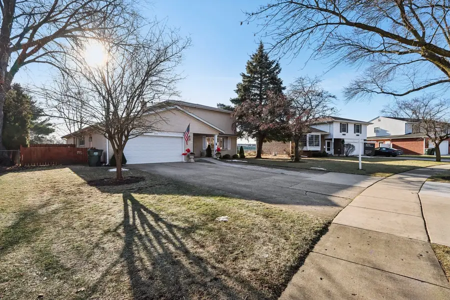 2019 E Avon Lane, Arlington Heights, IL 60004 - #2