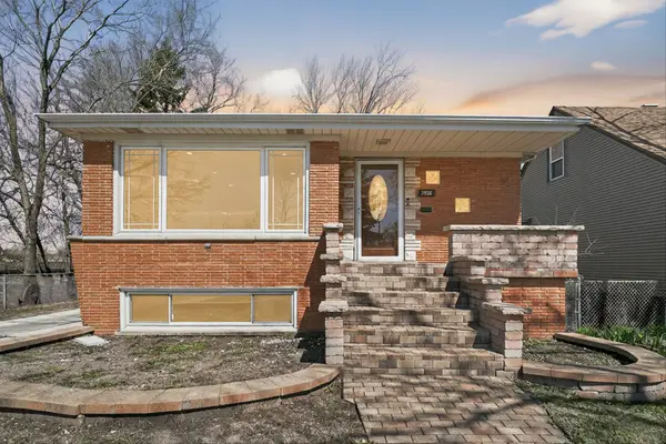 2956 W 99th Place, Evergreen Park, IL 60805