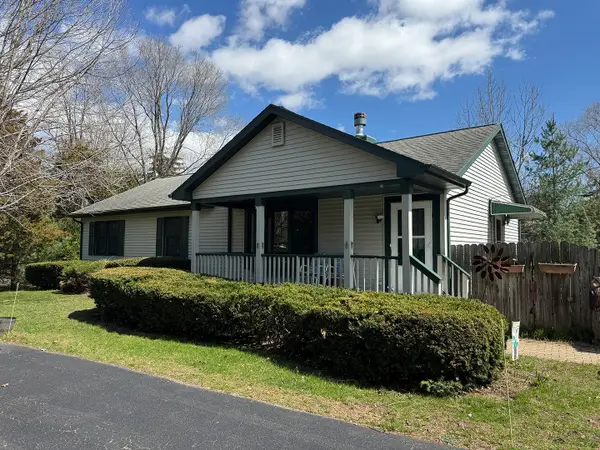 10293 Getz Road, Mt. Carroll, IL 61053