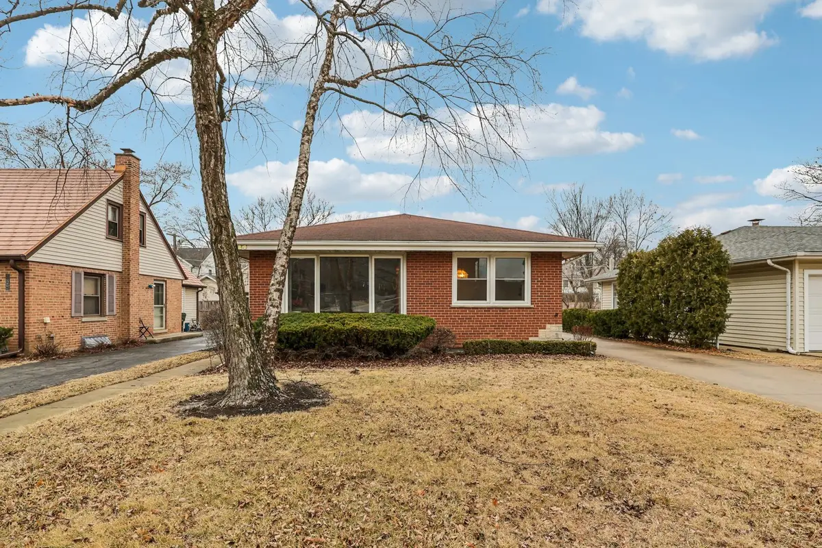124 Harlem Avenue, Glenview, IL 60025 - #1