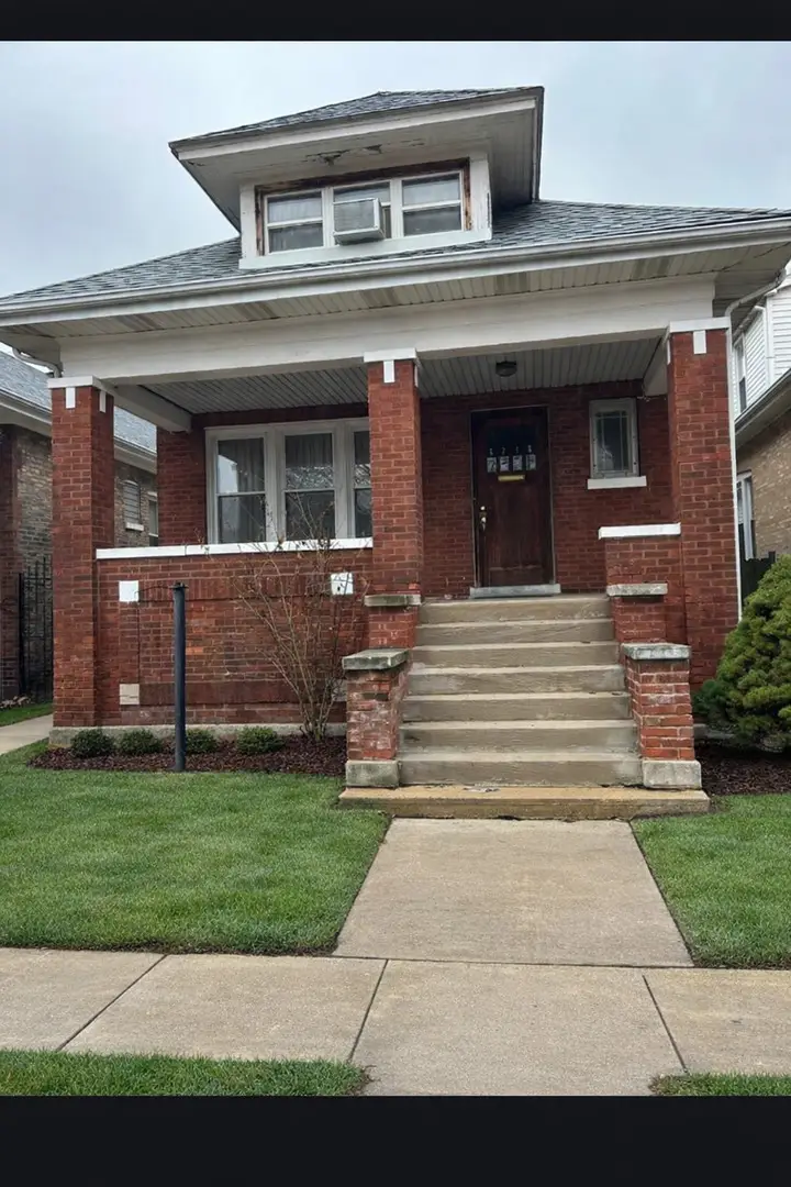 5716 S Campbell Avenue, Chicago, IL 60629 - #1
