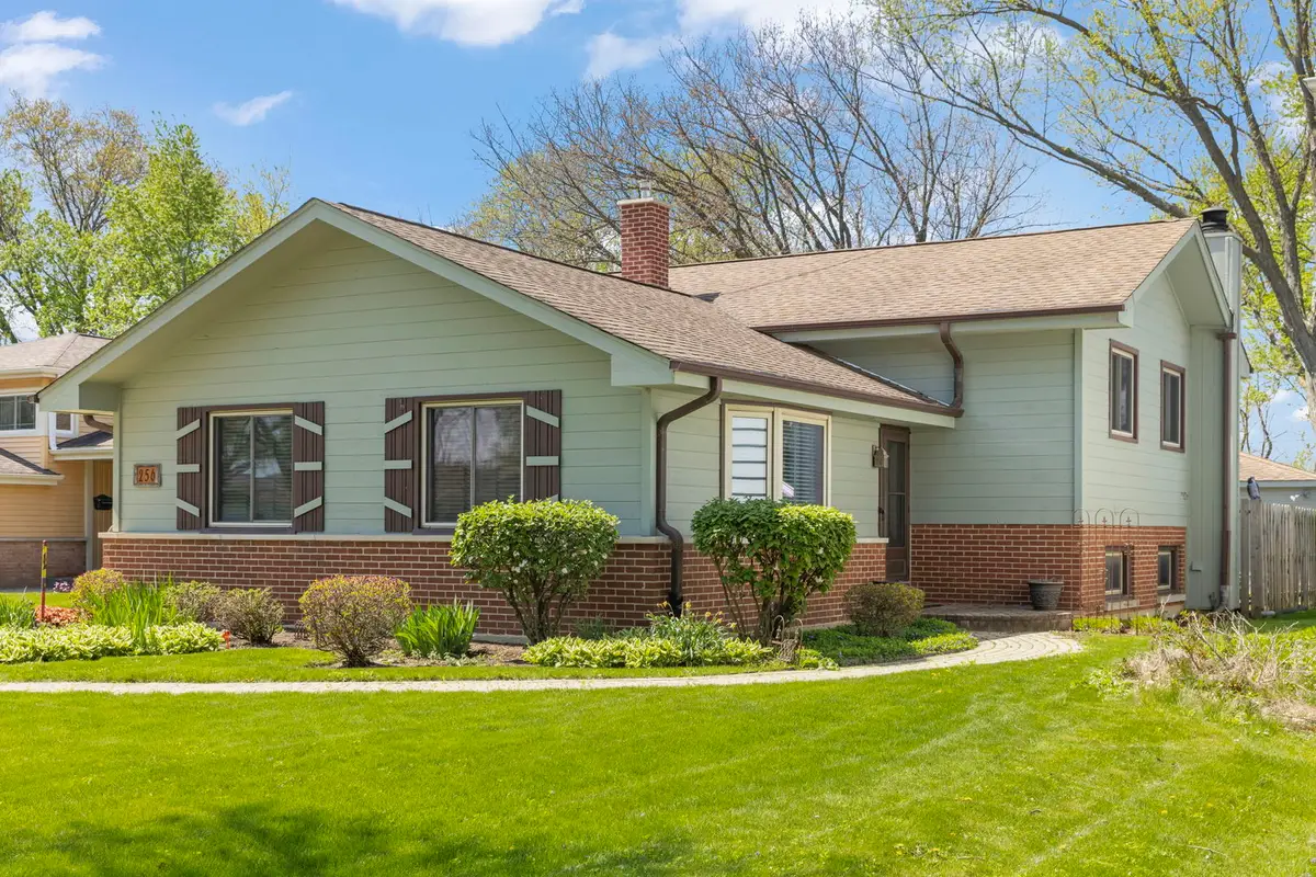 256 S Ellyn Avenue, Glen Ellyn, IL 60137 - #1