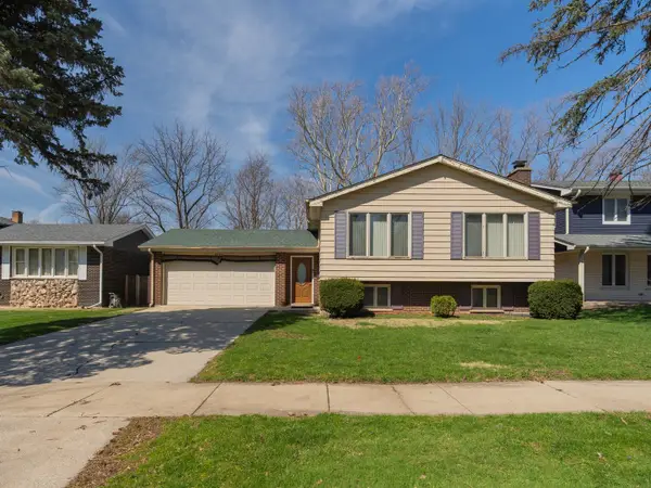 4242 Pinewood Lane, Matteson, IL 60443