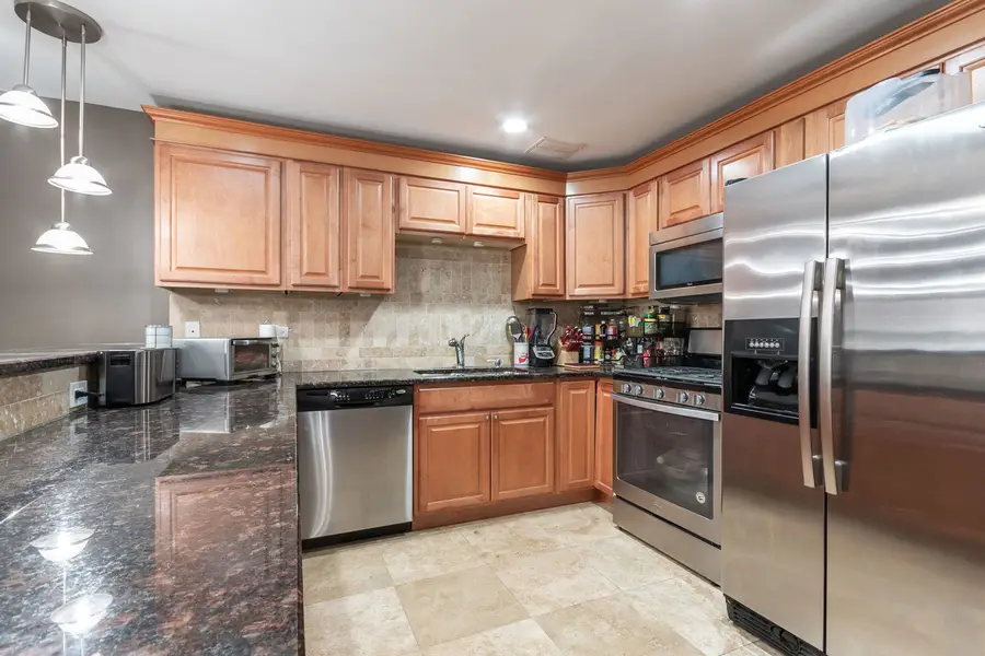 9A Kingery Quarter Drive #202, Willowbrook, IL 60527 - #3