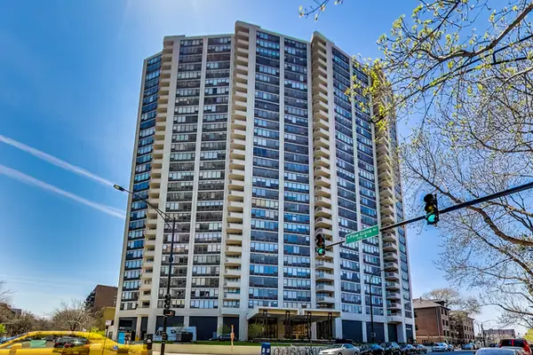 3930 N Pine Grove Avenue #514, Chicago, IL 60613
