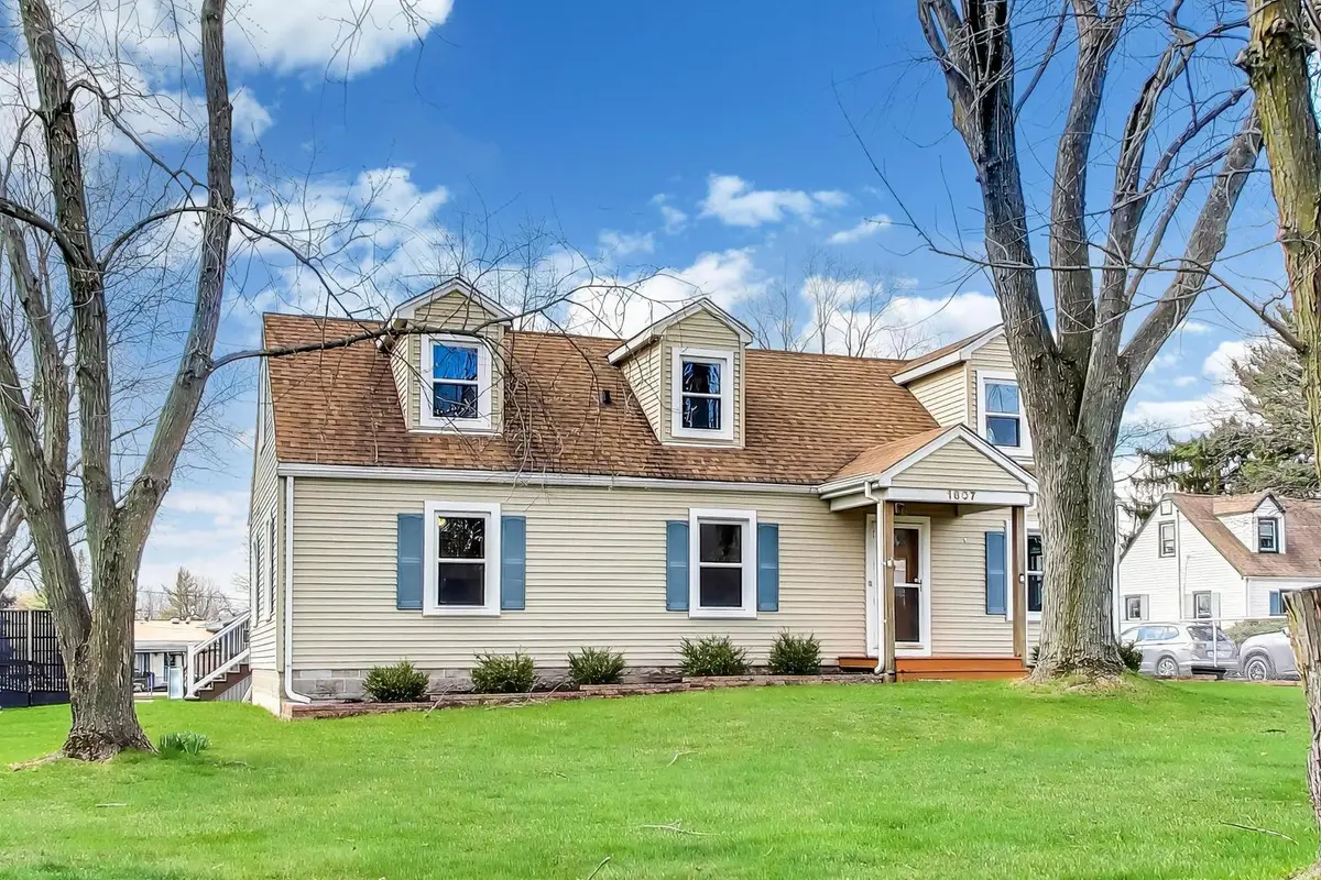 1607 W Plainfield Road, La Grange Highlands, IL 60525 - #1