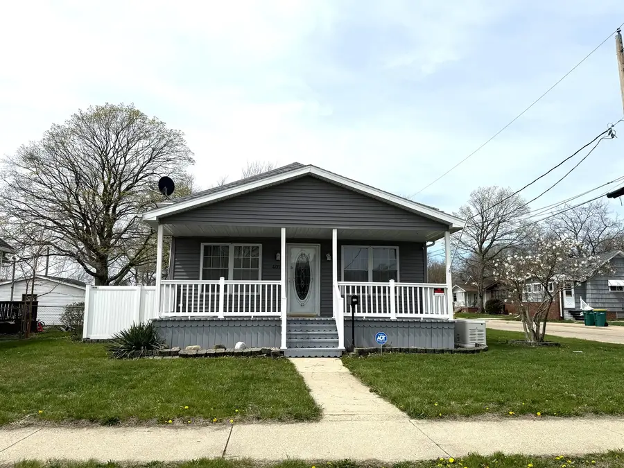 402 S Illinois Street, Streator, IL 61364 - #2