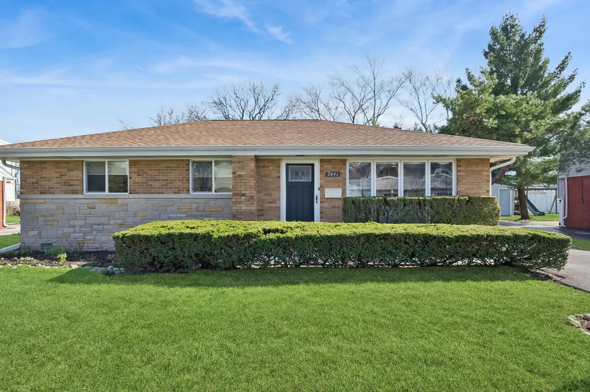 7441 Lake Street, Morton Grove, IL 60053 - #1