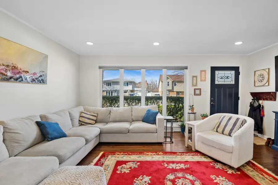 7441 Lake Street, Morton Grove, IL 60053 - #3