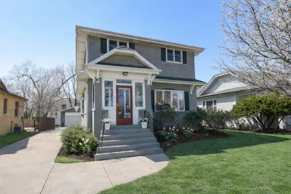 349 Blackhawk Road, Riverside, IL 60546