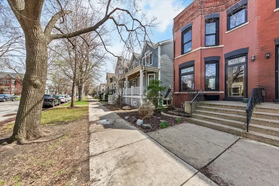 2159 W Wilson Avenue, Chicago, IL 60625 - #2