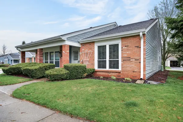 7225 Oxford Circle, Fox Lake, IL 60020