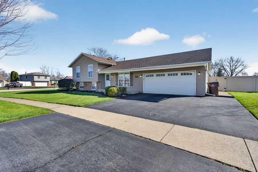 8125 W Norwood Drive, Frankfort, IL 60423 - #3
