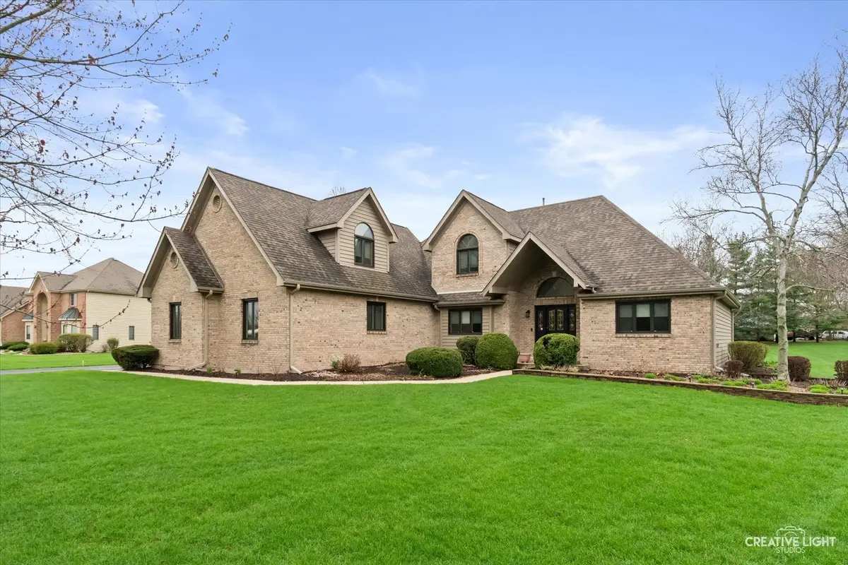 5 W Royal Oaks Drive, Bristol, IL 60512 - #1