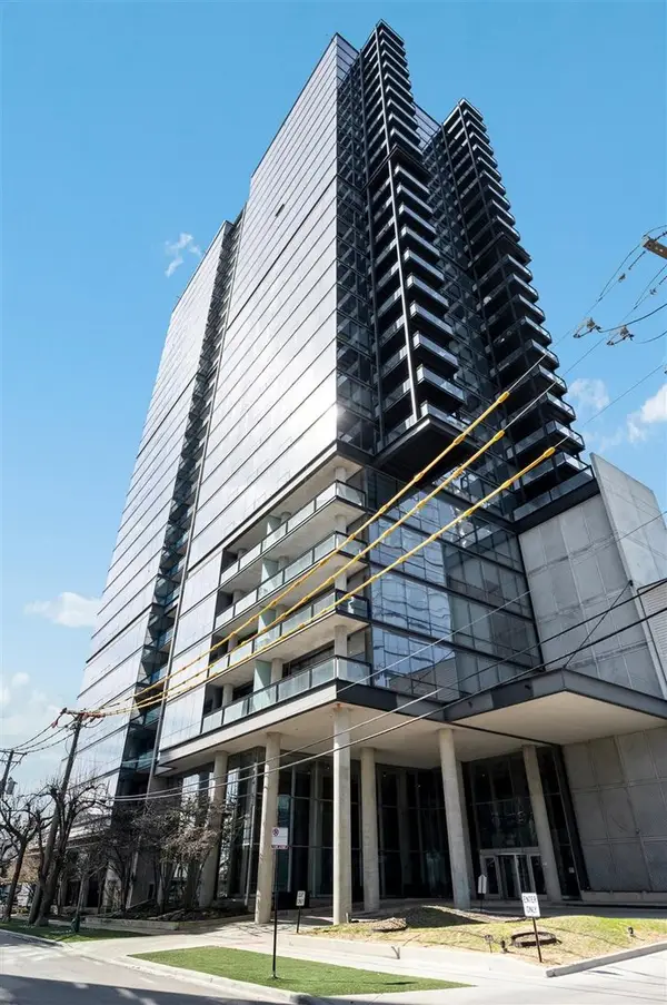 860 W Blackhawk Street #2108, Chicago, IL 60642