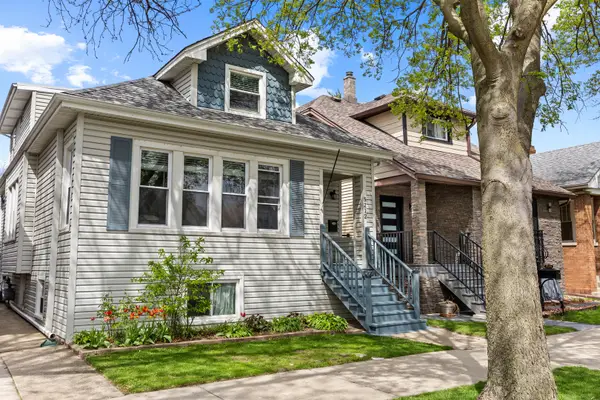 5212 W Berenice Avenue, Chicago, IL 60641