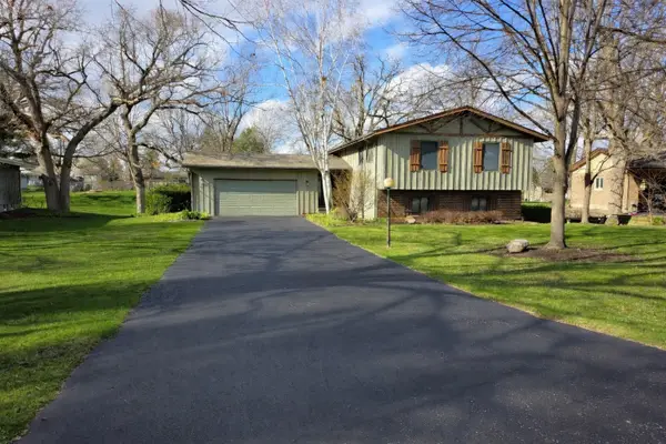 6125 S Kilkenny Drive, Crystal Lake, IL 60014