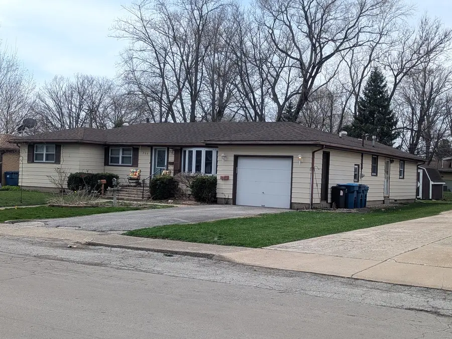 209 Hickory Lane, Momence, IL 60954 - #2