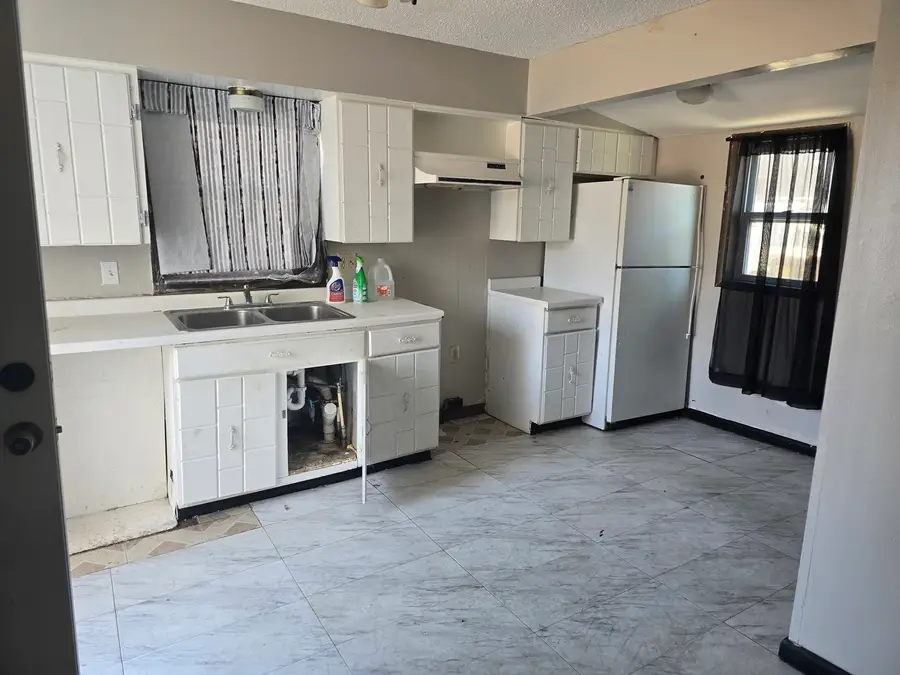 1003 15th Avenue, Fulton, IL 61252 - #2