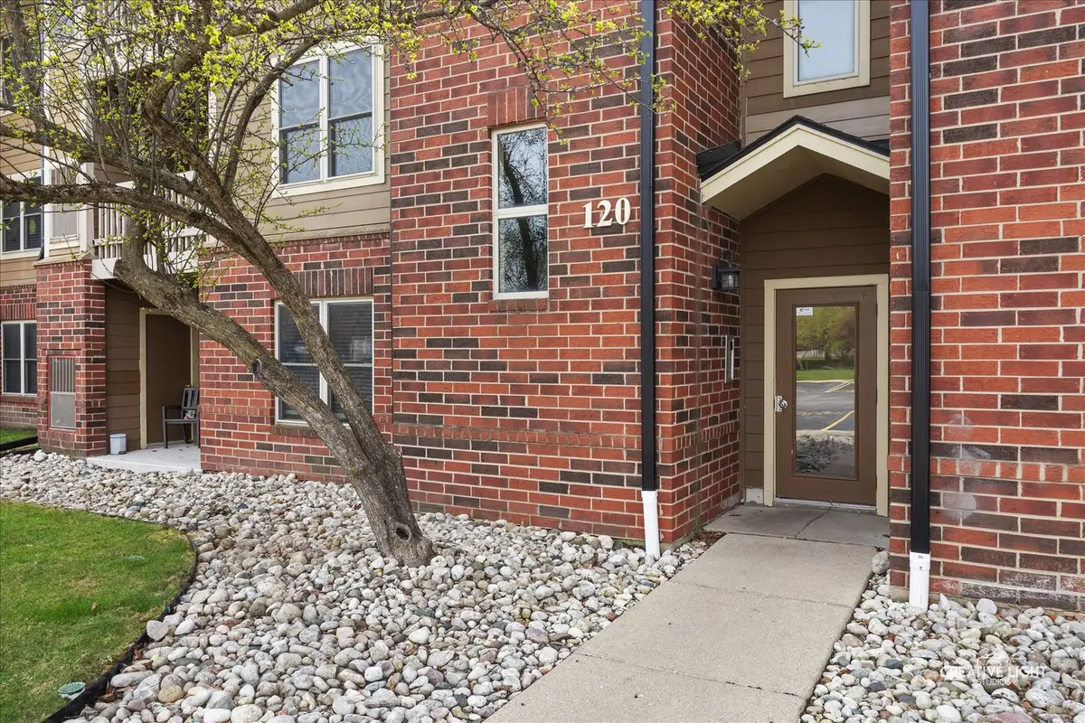 120 Glengarry Drive #212, Bloomingdale, IL 60108 - #1