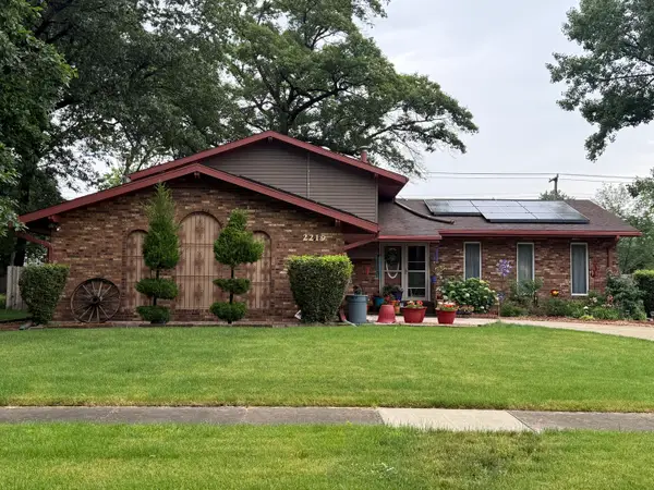 2219 Fiesta Drive, Joliet, IL 60432