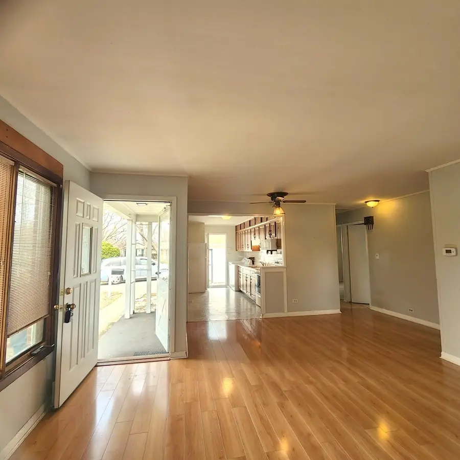 591 Audrey Lane, Wheeling, IL 60090 - #3