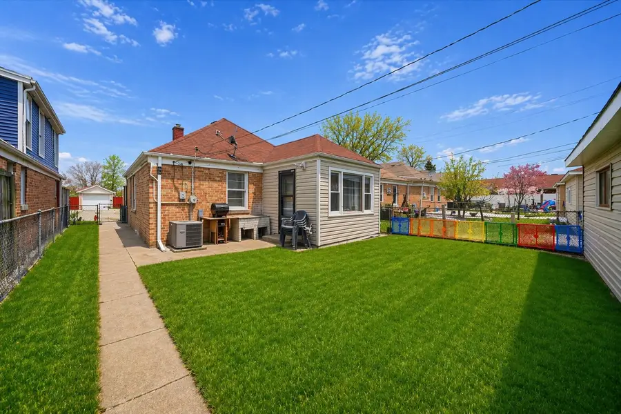 33 49th Avenue, Bellwood, IL 60104 - #2