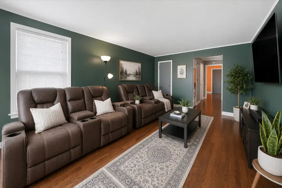 33 49th Avenue, Bellwood, IL 60104 - #3