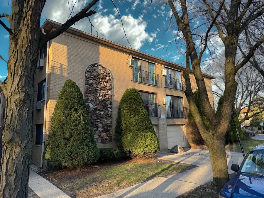 5506 W Higgins Avenue #3, Chicago, IL 60630 - #3