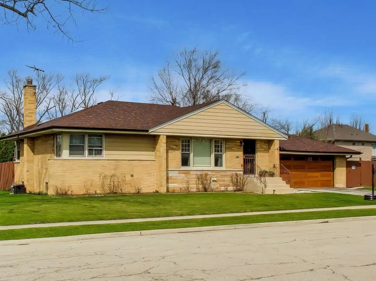 8124 W Courtland Avenue W, Norridge, IL 60706 - #1