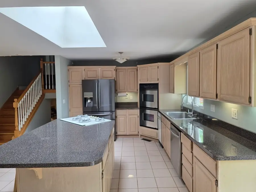 5787 N Clifford Avenue, Chicago, IL 60646 - #3