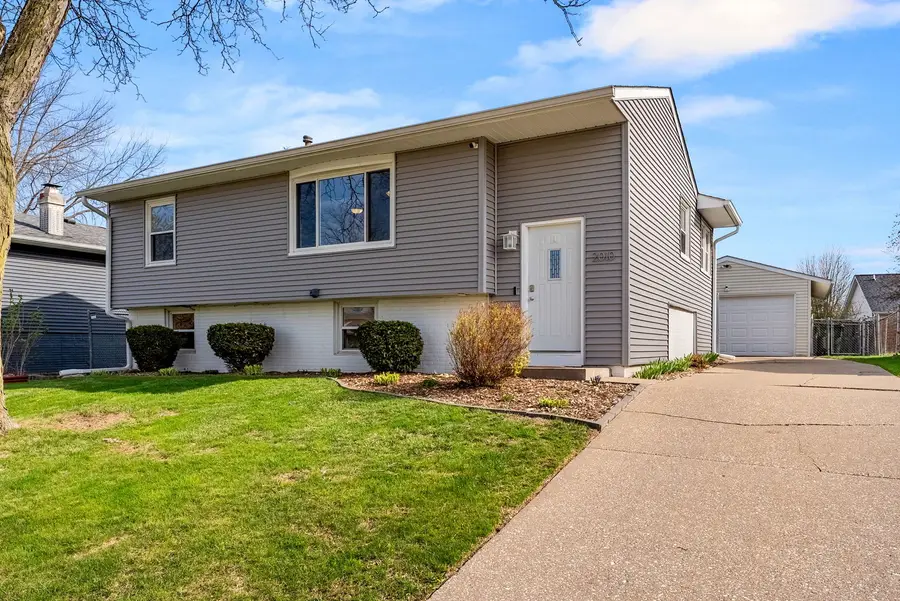 2010 W 55th Street, Davenport, IA 52806 - #2