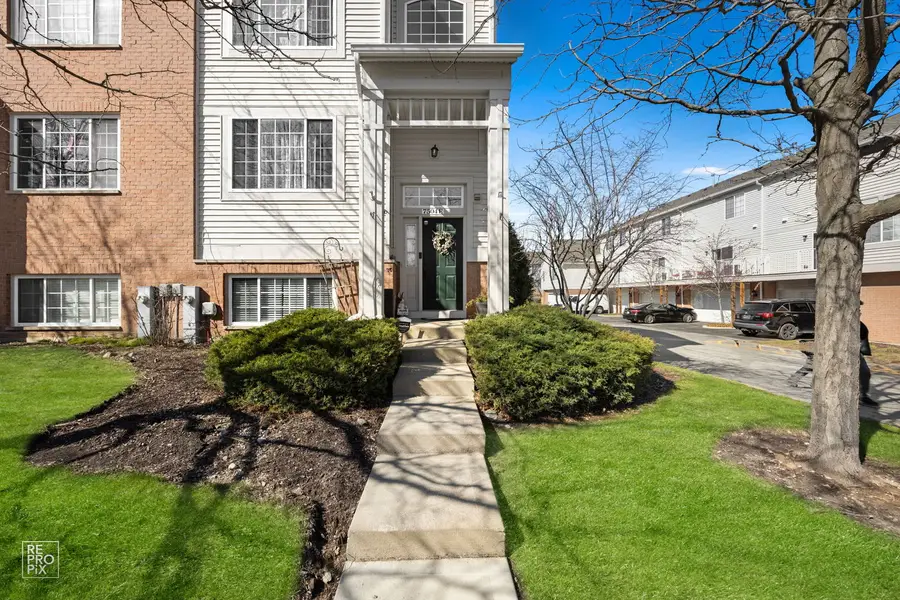 7504 Claridge Drive #E, Bridgeview, IL 60455 - #2