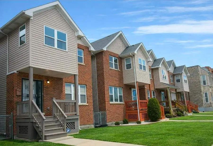1506 E 72nd Place, Chicago, IL 60619 - #2