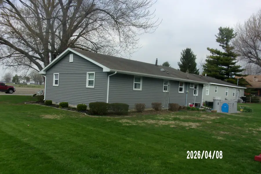 304 N Cherry Street, Crescent City, IL 60928 - #3