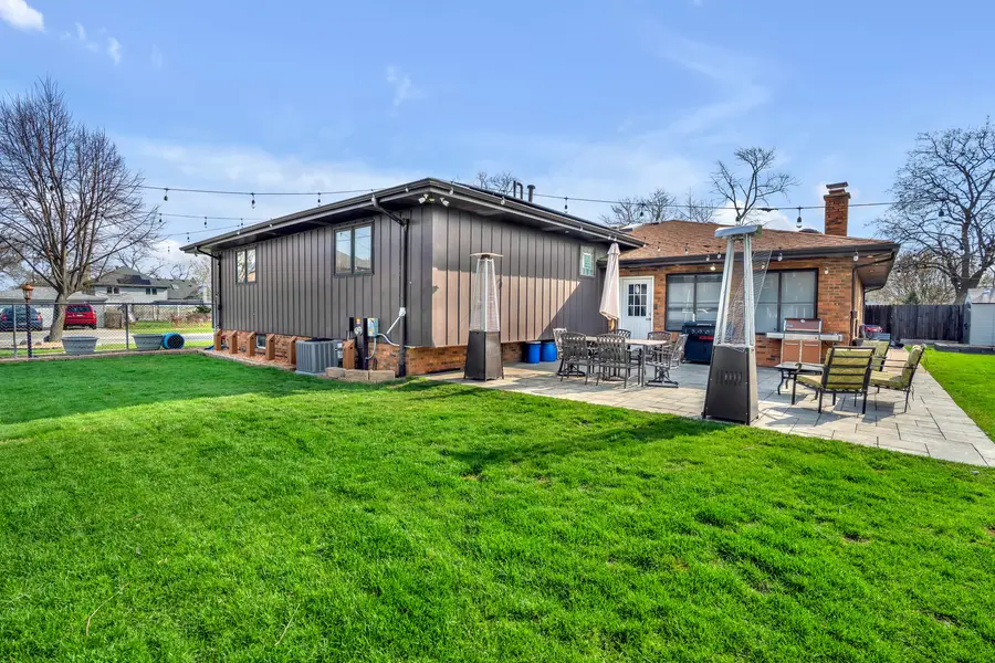 8100 Lorel Avenue, Burbank, IL 60459 - #2