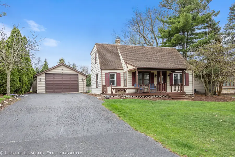 221 69th Street, Darien, IL 60561 - #2